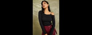 Black Asymmetric Neck Ribbed Fitted Knit Top with Chain Strap Detail - Thumbnail